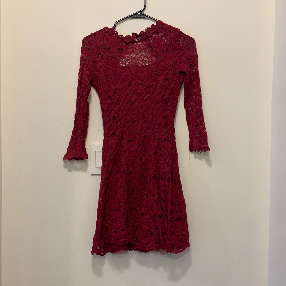 *Almost New* Francesca Lace Quarter Sleeve Dress | Medium